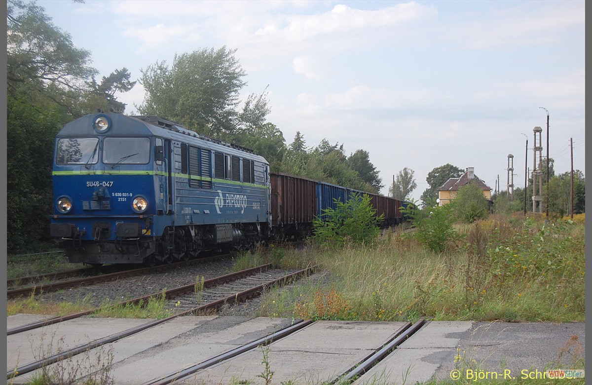 Dort wartet SU46 047 ebenfalls am 17.09.2011 auf die Weiterfahrt nach Sulikw.